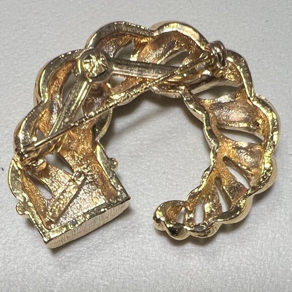 Vtg Gerry's Gold Tone Twisted Rope Horn Brooch Pin Cornucopia Jewelry - Picture 2 of 4